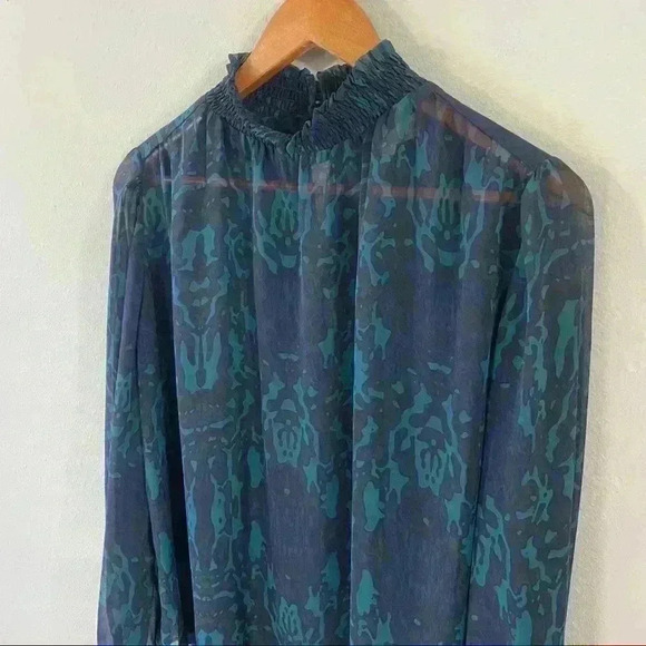 Asher sheer green and blue top - Picture 4 of 6